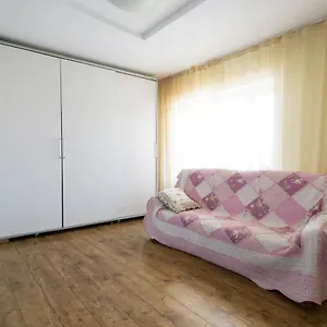 On Kaldaiakova 38 Гостевой дом